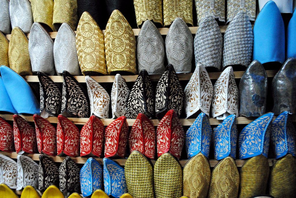 Bài luyện nghe Spotlight English - Shoes of the World